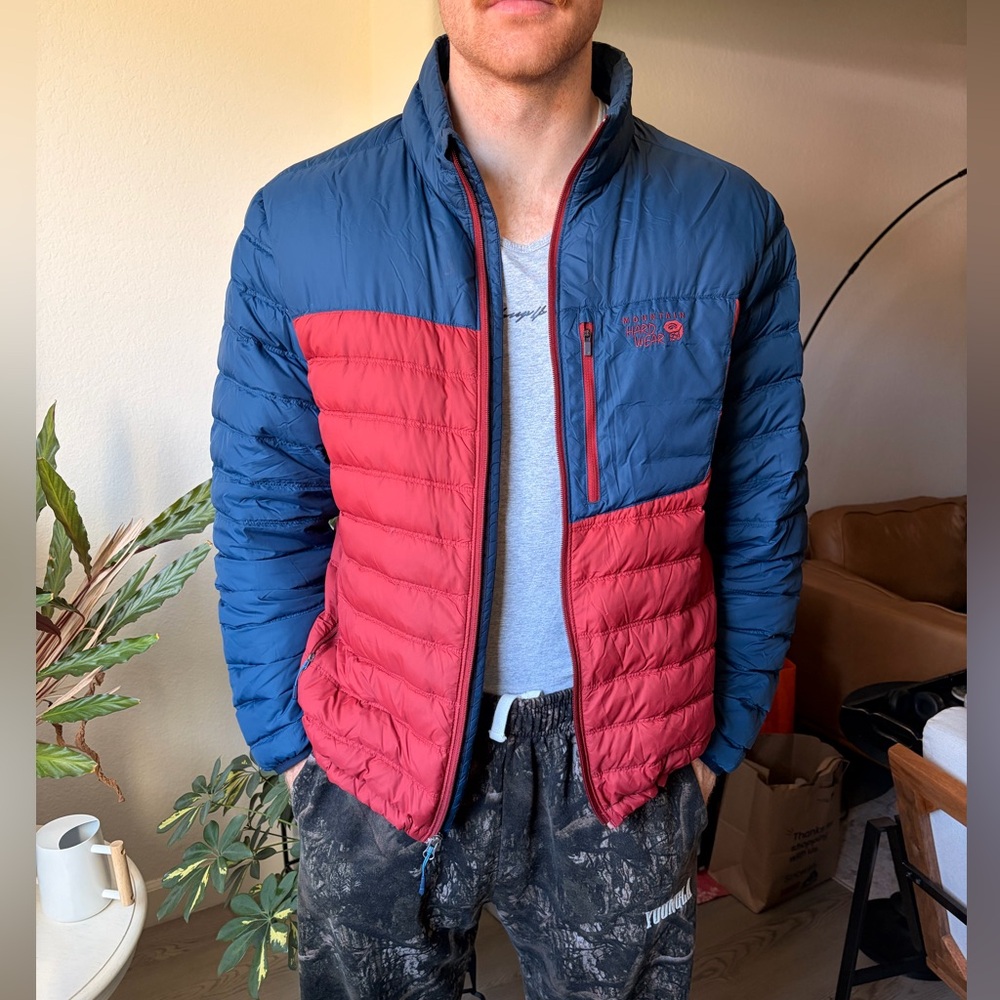 Mountain Hardwear Men's Two-Tone Blue and Red Puffer Jacket - Picture 2 of 4